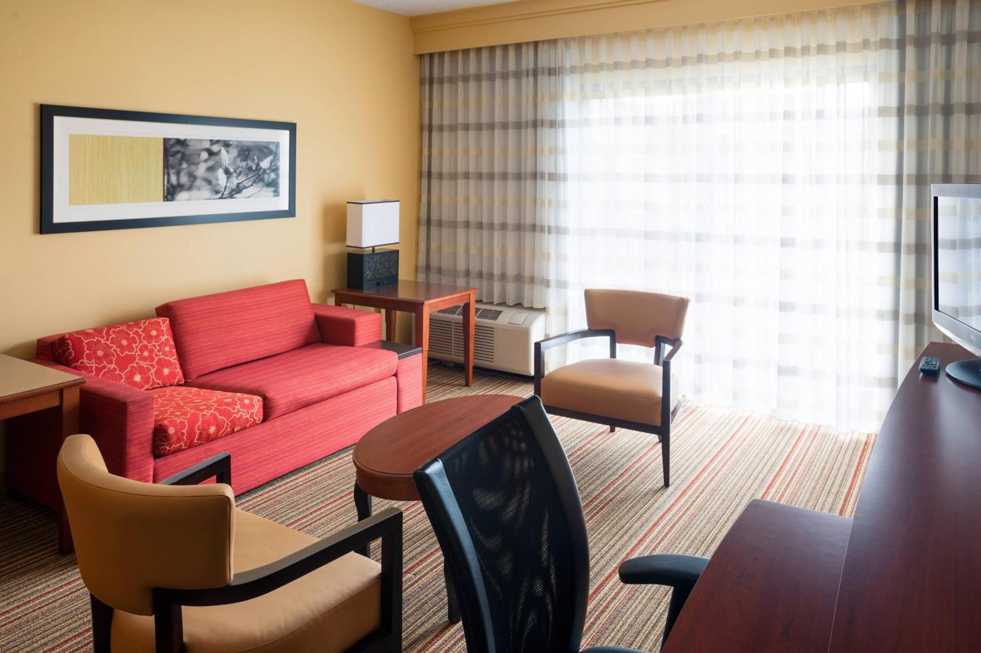 Hotel Courtyard By Marriott Indianapolis Airport Exteriér fotografie