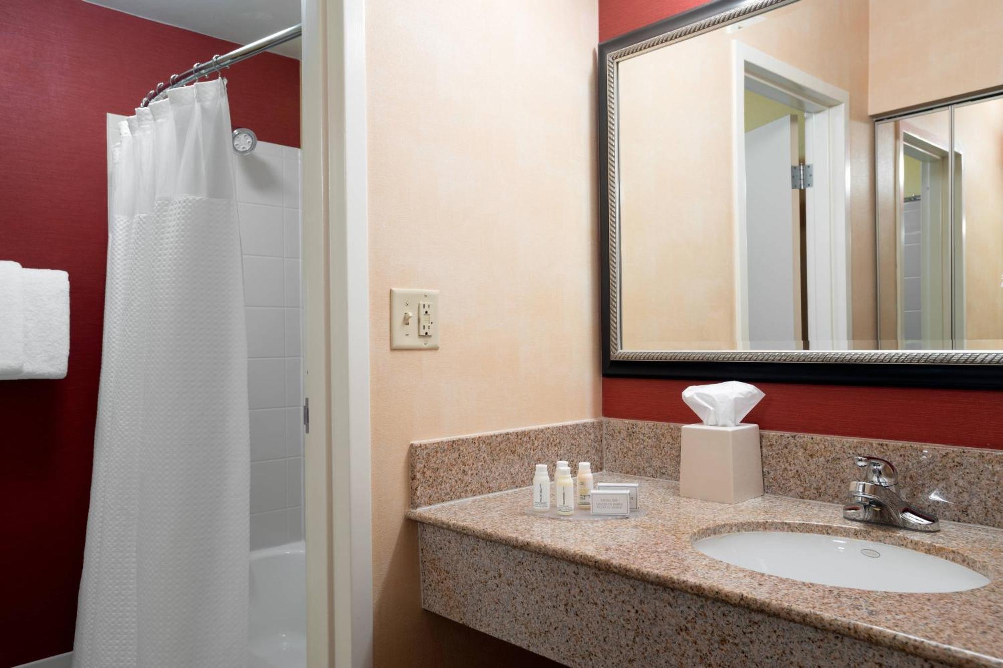 Hotel Courtyard By Marriott Indianapolis Airport Exteriér fotografie