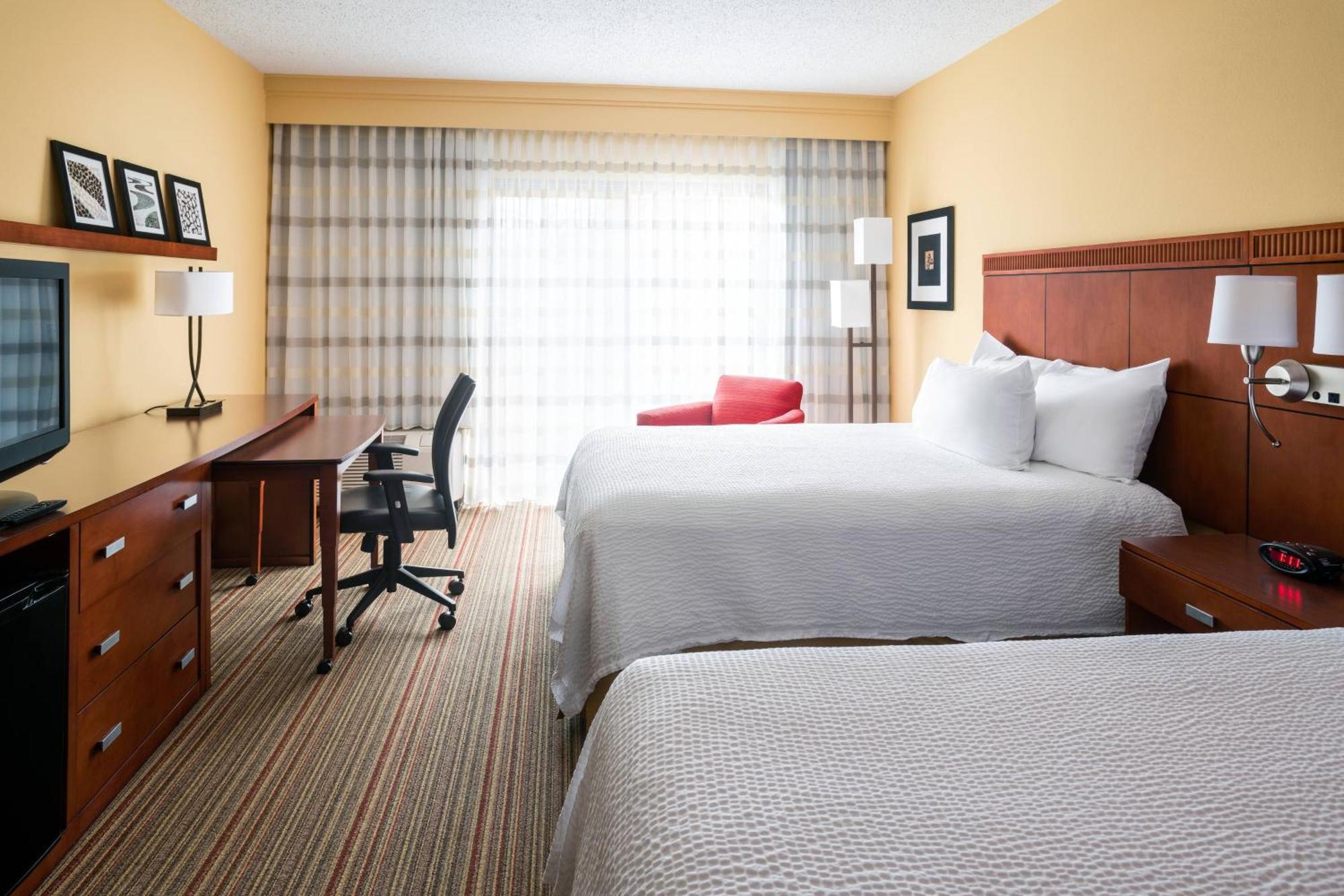 Hotel Courtyard By Marriott Indianapolis Airport Exteriér fotografie