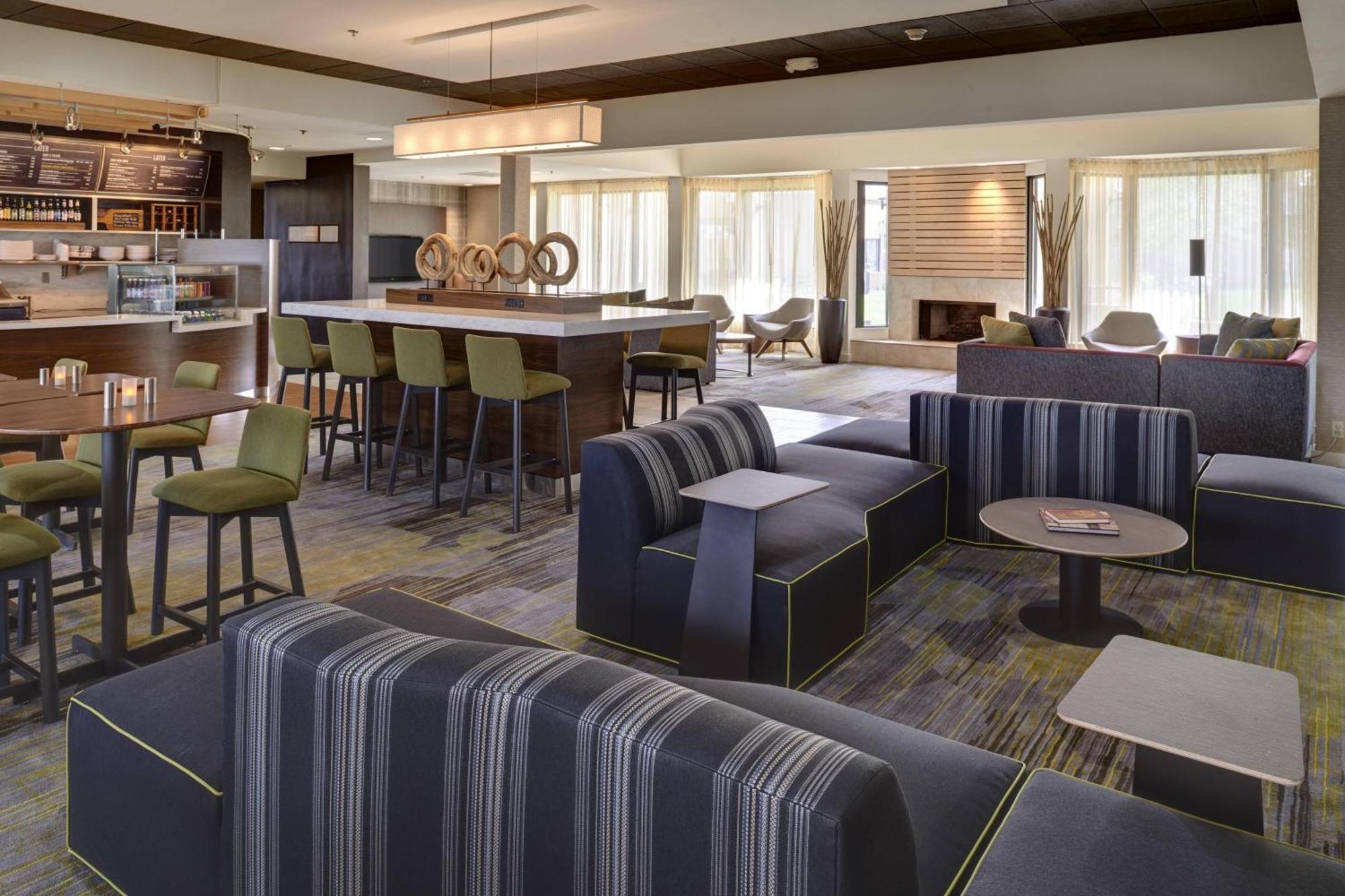 Hotel Courtyard By Marriott Indianapolis Airport Exteriér fotografie